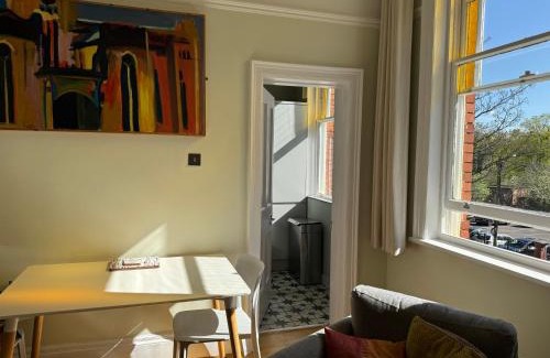 Sefton Park Apartment | Airy Apartment Sefton Park