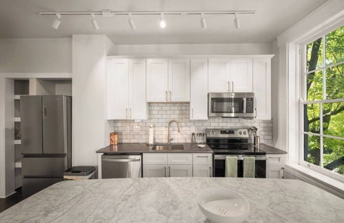 Pendleton Apartment | Airy, Elegant 1bd Apartment, Steps from Everything