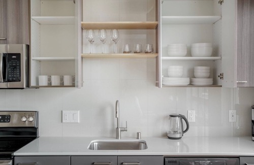 Yesler Terrace Apartment | Airy First Hill studio w/Gym & BBQ, nr park, by Blueground