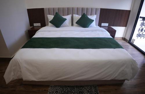 Bangalore City Center Hotel | AK Castle Suites