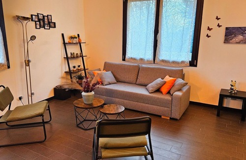 Bergamo Apartment | AK Homes, a stone's throw from Orio