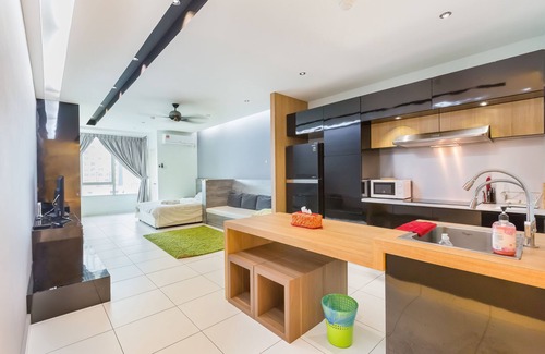 Taman Mount Austin Apartment | Akademik Suites