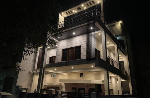 Kakarmatha Apartment | Akash Ganga Homestay Varanasi