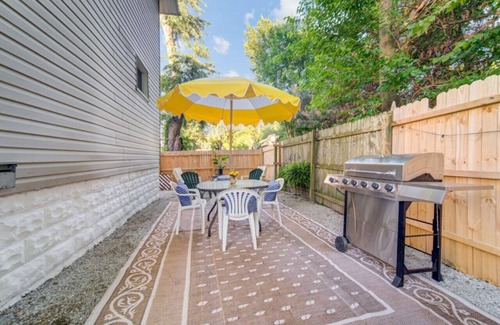 Akron House | Akron 4 Bed Victorian Home (2 king beds, 1 queen)