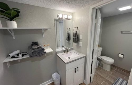 South Central Omaha Apartment | Aksarben Living Close to UNO