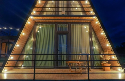 Bazaleti Ski Chalet | Alagi Cottage at Bazaleti lake