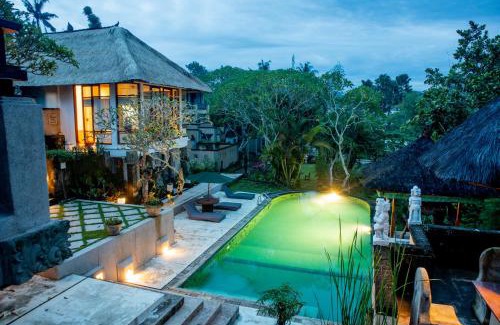 Penatih Apartment | Alam Puri Art Museum and Villas