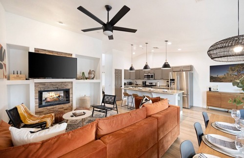Joshua Tree House | Alana House - Pool, Hot Tub, Bbq, Fire Pit + Walk To Hikes! 4 Bedroom Home by RedAwning