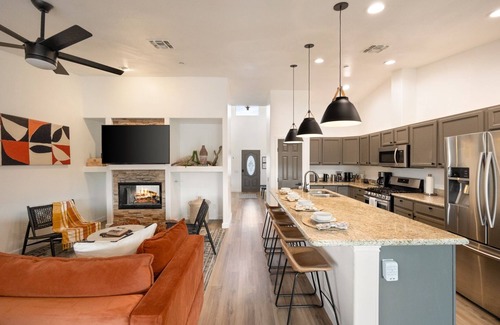 Joshua Tree House | Alana House - Pool, Hot Tub, Bbq, Fire Pit + Walk To Hikes! 4 Bedroom Home by RedAwning