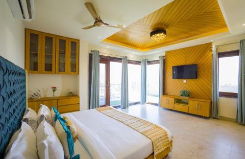 Rishikesh Villa | Alaya Stays BYDM The Sky Heaven - 4 BHK Penthouse 15 Min from Triveni Ghat With Balcony, Bar & Lift