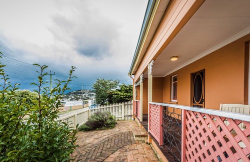 Albany Cottage | Albany Historic Cottage by the BnB Collection