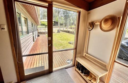Sawmill Settlement Cabin | Albaski Lodge Room 3