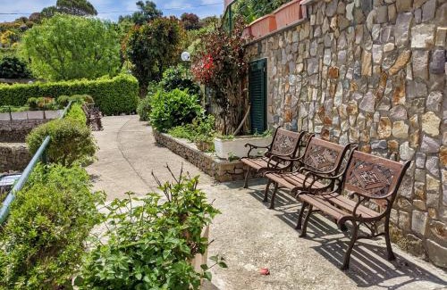 Ponza Hotel | Albergo Le Querce