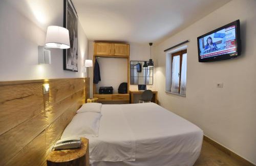 Casali di Serravalle House | Albergo Les Dependances