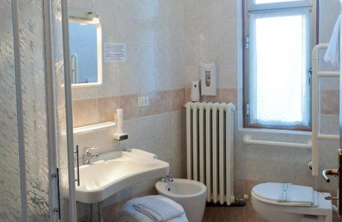 Peschiera del Garda Hotel | Albergo Marsari