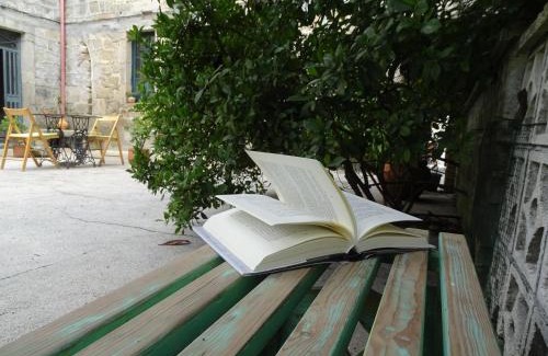 Tui Hostel | Albergue Convento Del Camino