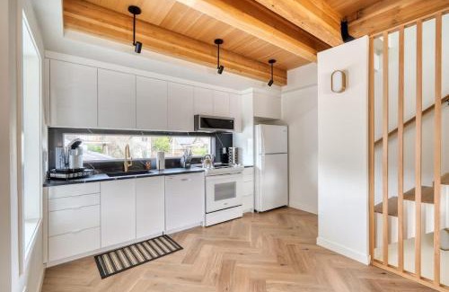Alberta Arts District House | Alberta Arts District Hideaway- Stylish Townhome