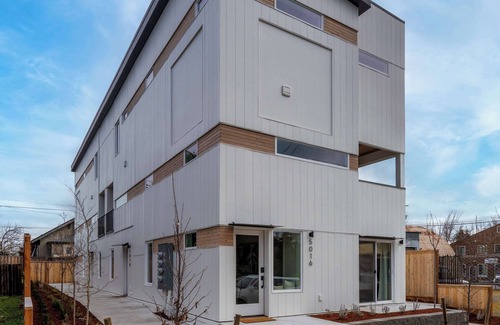 Alberta Arts District Apartment | Alberta Arts District Studio Suite