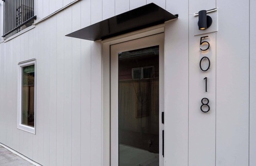 Alberta Arts District Apartment | Alberta Arts District Studio Suite