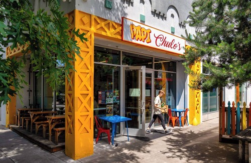 Alberta Arts District Apartment | Alberta Arts District Studio Suite