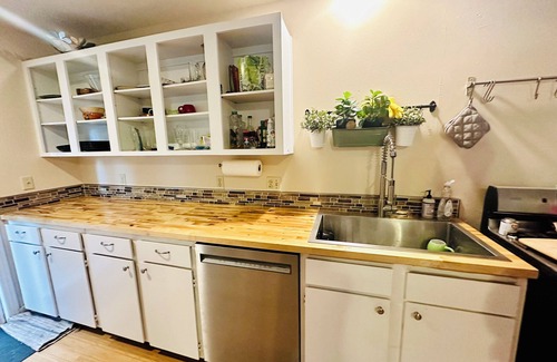 Alberta Arts District House | Alberta Arts house walking distance to everything!