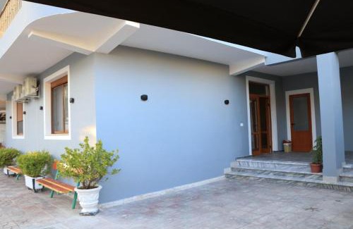 Sheqi i Vogel House | Albora Guest House 2