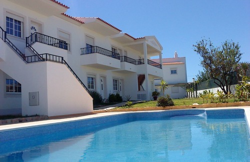 Pata de Baixo Apartment | Albufeira 2 Bedroom Apartment 5 min From Falesia Beach and Close to Center! B