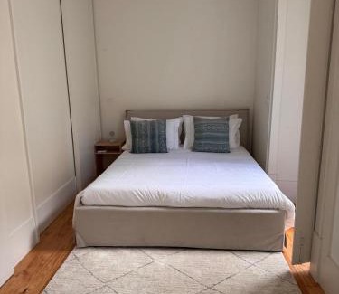 Santo Amaro Apartment | Alcântara Urban Retreat