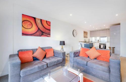 Bray on Thames Apartment | Alder House Serviced Apartment Maidenhead by 360stays