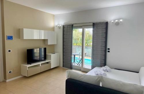 Domaso Apartment | Alexandra's Sunset Apartment