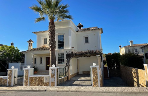 Vale do Garrao Villa | Algarve, Almancil: Fully secluded villa with private pool urb. Varandas do Lago.