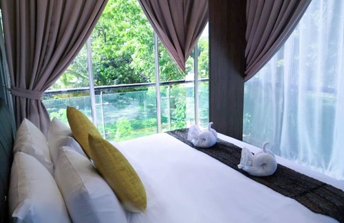 Kuala Teriang Hotel | Alia Residence