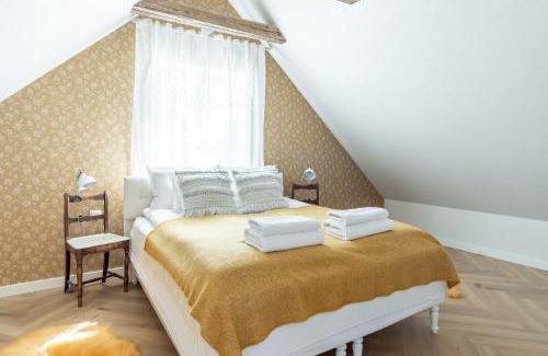 Parnu Apartment | Alice Backyard-Holiday home and Spa