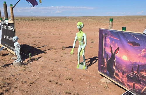 Holbrook RV Rental | Alien Acres UFO campground, car, truck, RV, tent off-grid camping