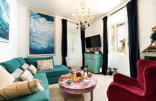 Old Town Apartment | Alisachni in old city of Corfu!