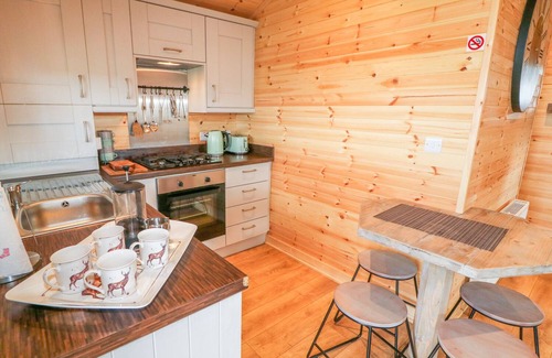 Bushmills Cottage | ALKEN CABIN, family friendly in Bushmills, County Antrim