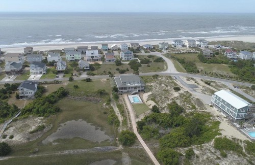 Oak Island House | All Decked Out