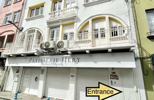 Fort-de-France Apartment | ALL-EQUIPPED, AIR-CONDITIONED AND SOUNDPROOF APARTMENT