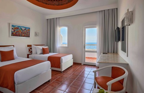El Quseir Hotel | All-Inclusive Vibes | 4 Sea-view Rooms w/Pool Bar, Yoga, Tennis & Beach Access