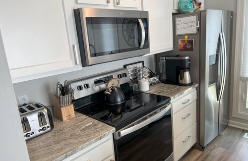 Northeast Virginia Beach House | All the good-without the traffic: modern beach home by Oceanfront and Chix Beach