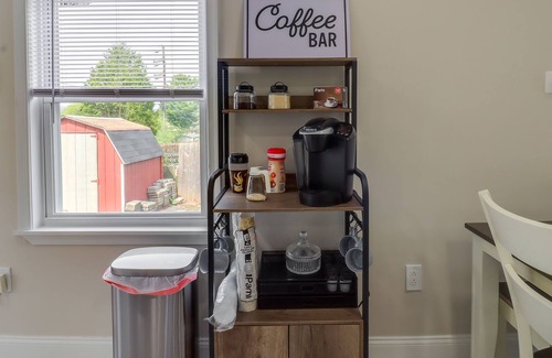 Allentown House | Allentown Townhome w/ Deck - 3 Mi to PPL Center!