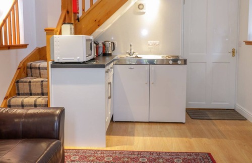 Jedburgh Cottage | ALLERTON HOUSE STABLES, pet friendly, with a garden in Jedburgh
