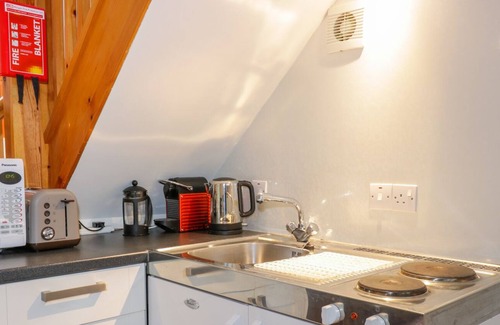 Jedburgh Cottage | ALLERTON HOUSE STABLES, pet friendly, with a garden in Jedburgh