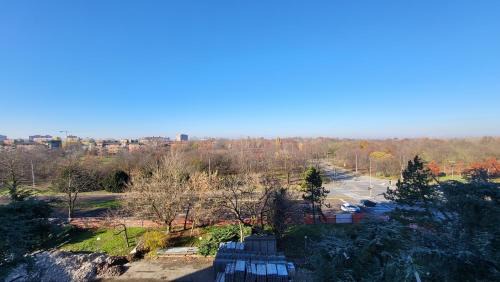 San Faustino-Madonnina-Quattroville Apartment | Alloggio sul parco