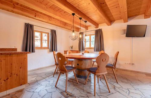 Mariapfarr Ski Chalet | Alm Chalet Grosseck