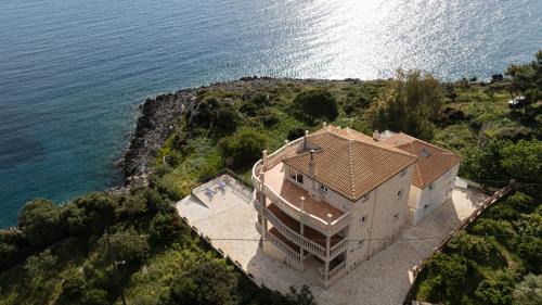 Korithi Villa | Almare Villa direct Beach Access