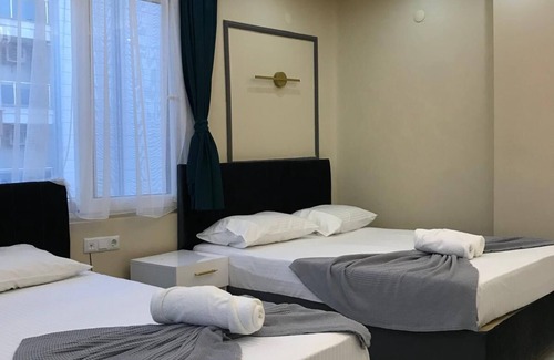 Artikli Hotel | Almir Hotel