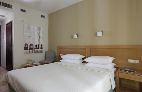 Arcoudi Hotel | Almira Hotel