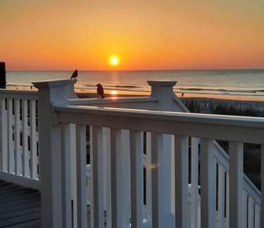Surfside Beach Apartment | Almost Heaven OCEANFRONT D 3 Bd/3B FREE WIFI