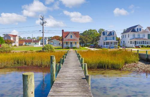 Chincoteague House | Almost Heaven - Pet friendly; Waterfront home!